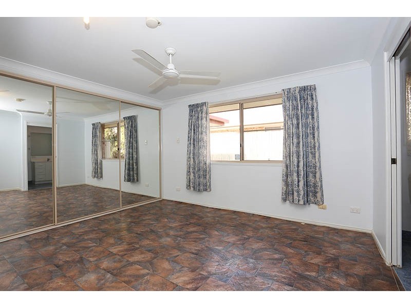 19 Mackerel Street, Sandstone Point QLD 4511