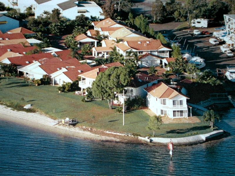 3/18 Spinnaker quays, Sandstone Point QLD 4511