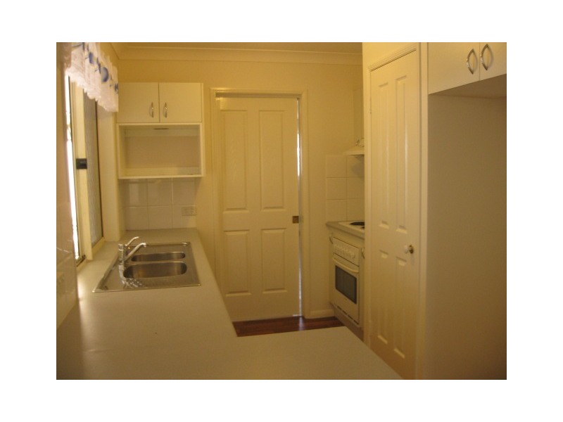 15 Salmon Place, Sandstone Point QLD 4511