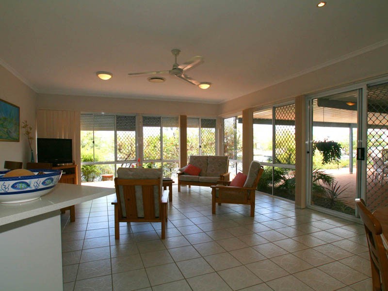 21 Trimaran Court, Banksia Beach QLD 4507