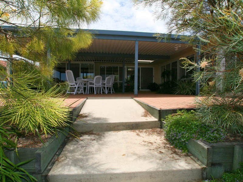 21 Trimaran Court, Banksia Beach QLD 4507