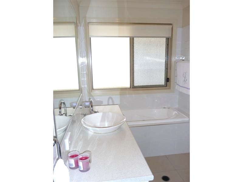 2/80 Kakadu Cirt, Banksia Beach QLD 4507