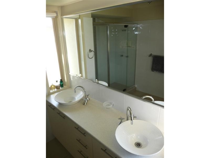 2/80 Kakadu Cirt, Banksia Beach QLD 4507