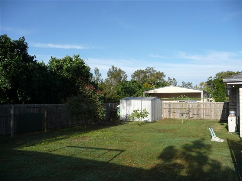 9 Saint Smith Road, Beachmere QLD 4510
