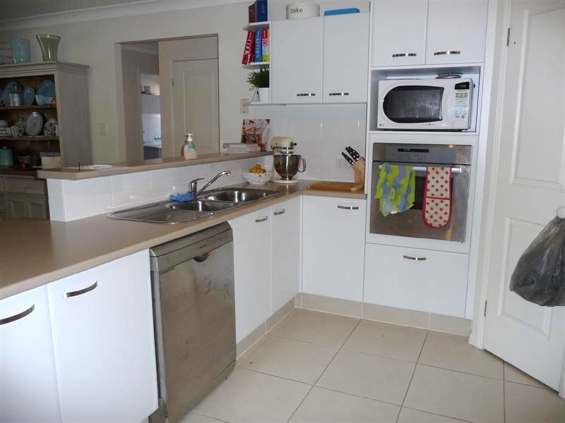 9 Saint Smith Road, Beachmere QLD 4510
