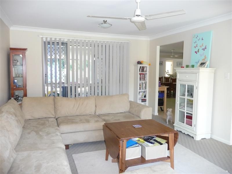 9 Saint Smith Road, Beachmere QLD 4510