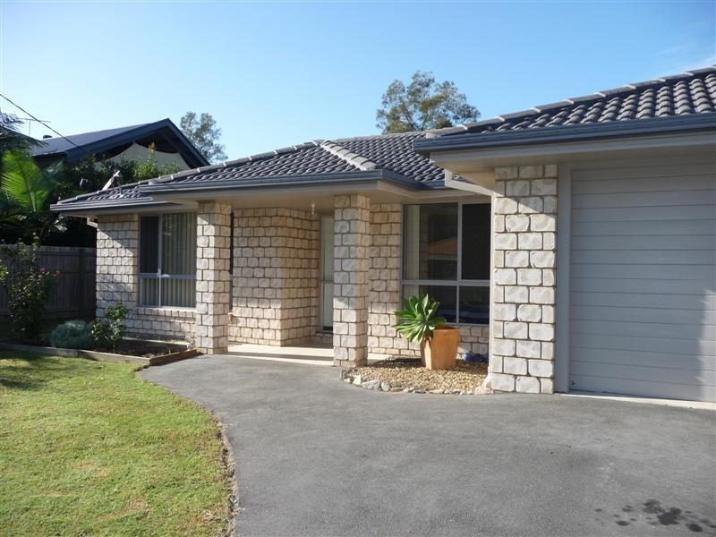 9 Saint Smith Road, Beachmere QLD 4510