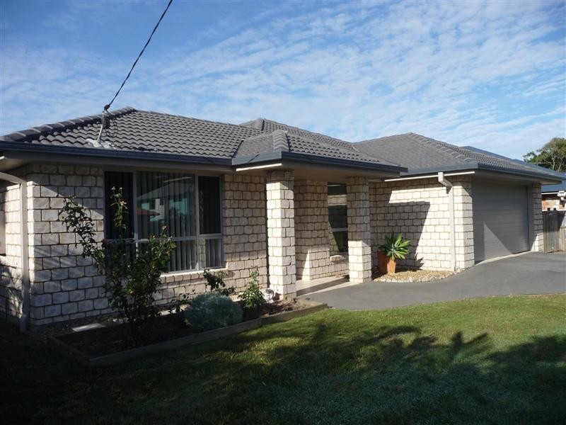 9 Saint Smith Road, Beachmere QLD 4510