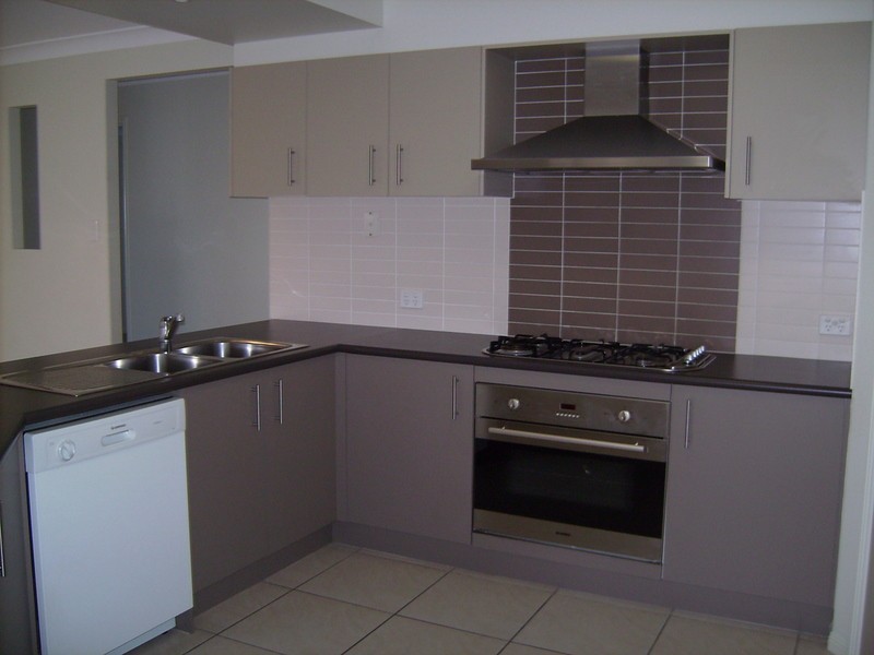 5 Dunwich Court, Sandstone Point QLD 4511
