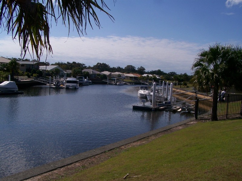 18 Raptor Pde, Banksia Beach QLD 4507