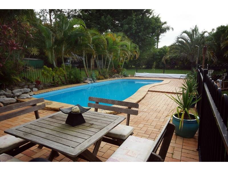 5 Craigola Court, Ningi QLD 4511