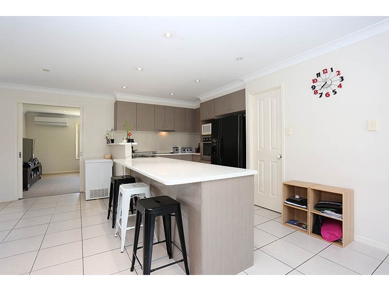 2 Dewdrop Place, Ningi QLD 4511