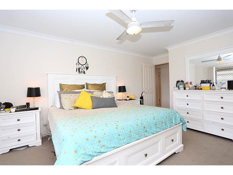 2 Dewdrop Place, Ningi QLD 4511