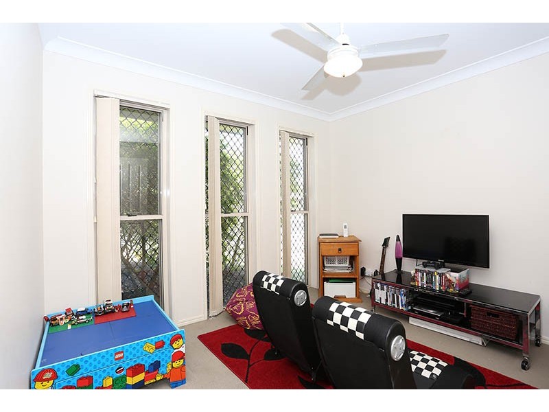 2 Dewdrop Place, Ningi QLD 4511