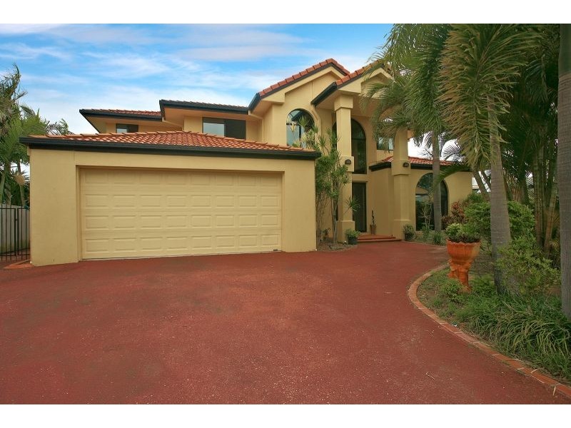 9 Sunbrite Court, Sandstone Point QLD 4511