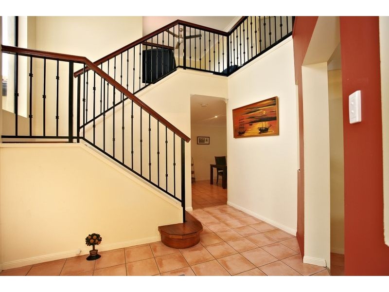 9 Sunbrite Court, Sandstone Point QLD 4511