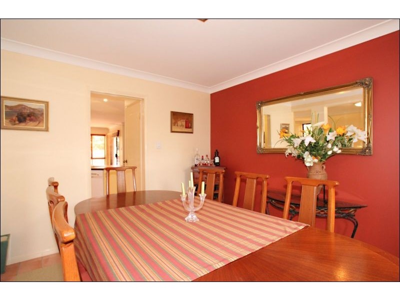 9 Sunbrite Court, Sandstone Point QLD 4511