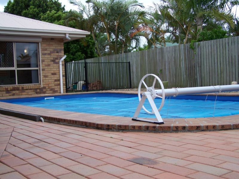 34 Mackerel Street, Sandstone Point QLD 4511