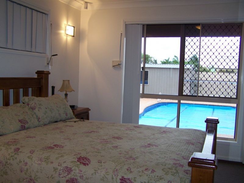 34 Mackerel Street, Sandstone Point QLD 4511