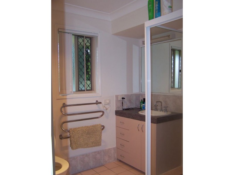 34 Mackerel Street, Sandstone Point QLD 4511