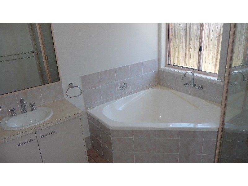 28 Topsail Circuit, Banksia Beach QLD 4507