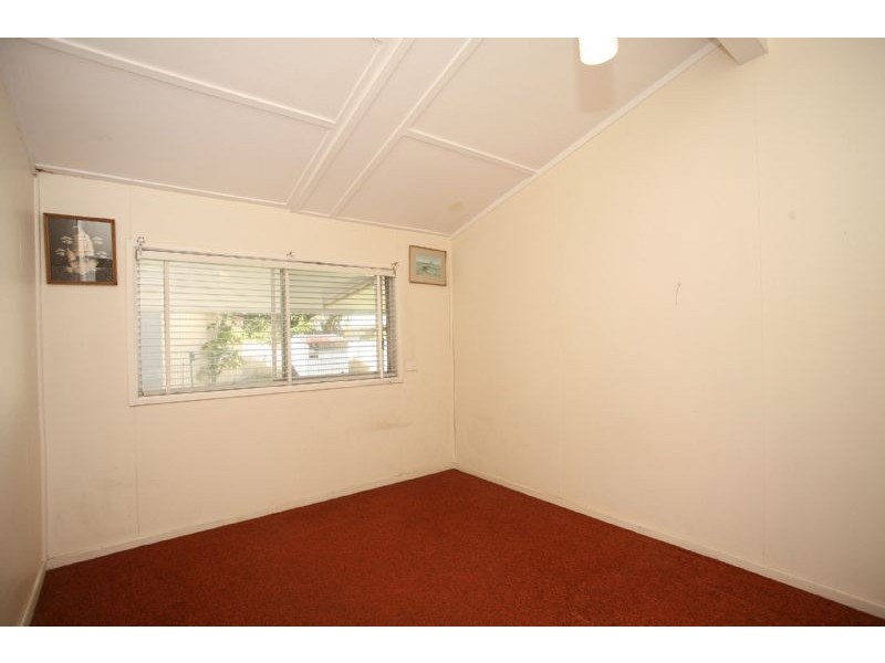 20 First Avenue, Bongaree QLD 4507