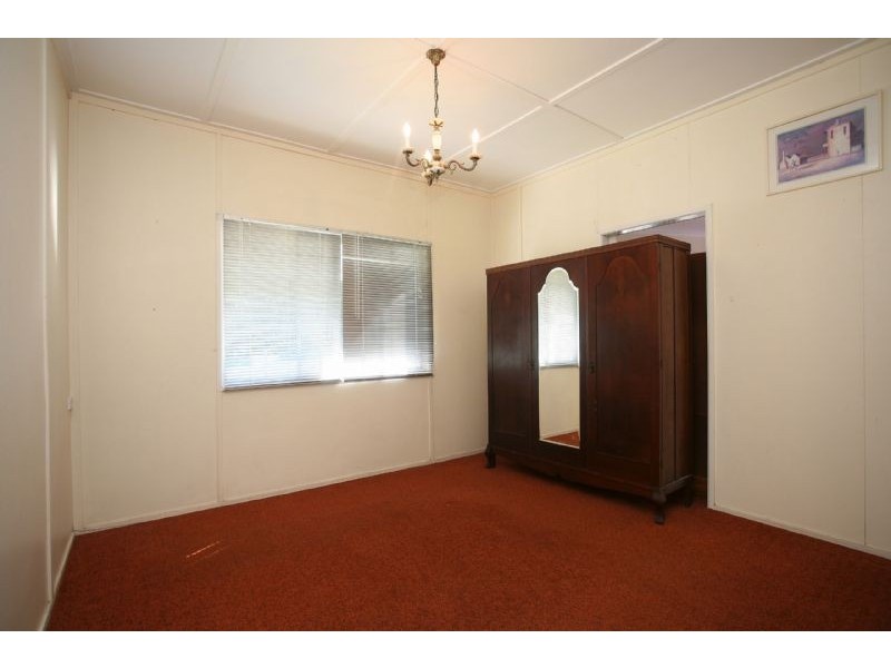 20 First Avenue, Bongaree QLD 4507