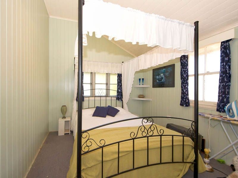 20 Bonham Street, Bongaree QLD 4507