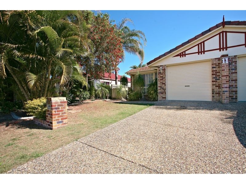 1/11  Pentas Drive, Bongaree QLD 4507