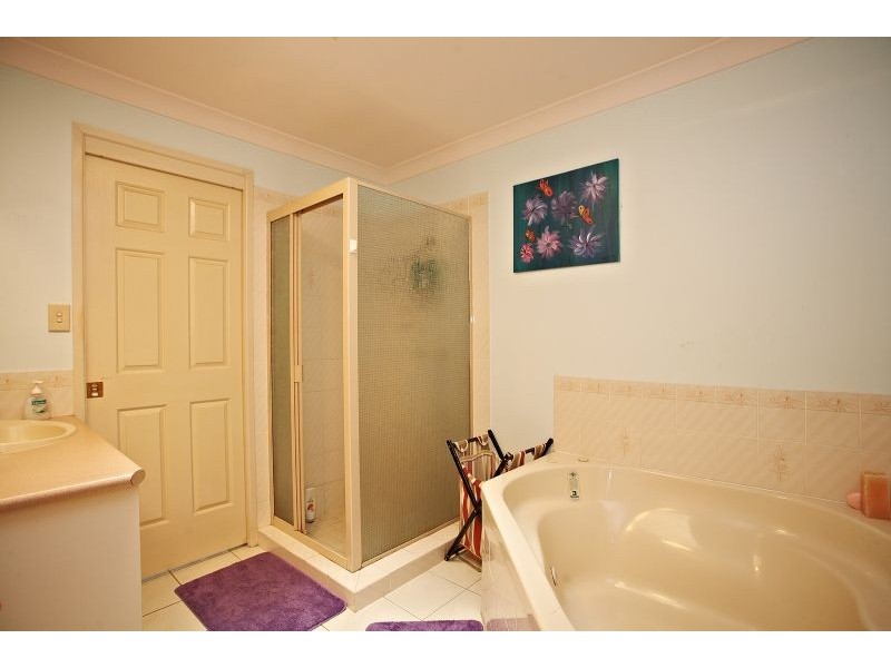 1/11  Pentas Drive, Bongaree QLD 4507