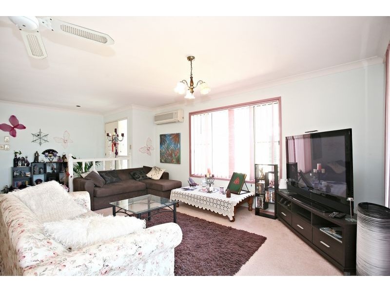 1/11  Pentas Drive, Bongaree QLD 4507