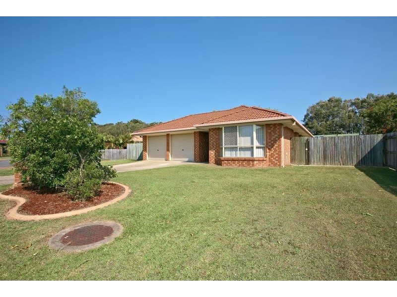 8 Smout Court, Sandstone Point QLD 4511