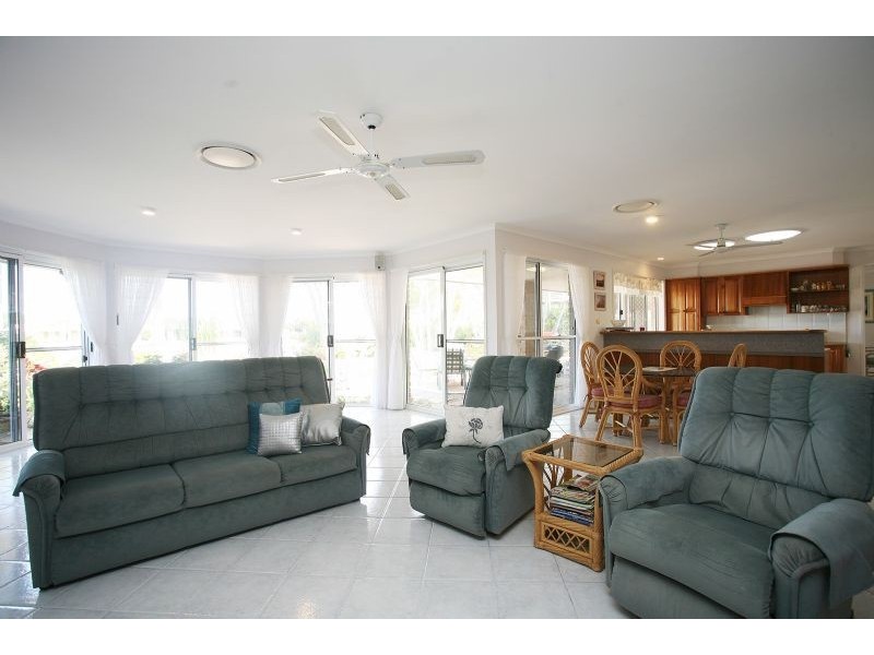 51 Pacific Drive, Banksia Beach QLD 4507