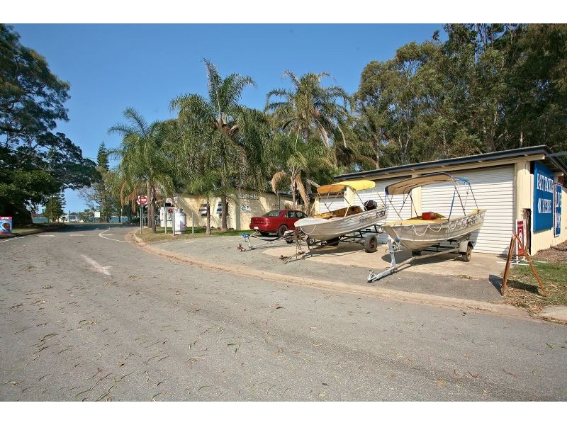 23 Kalmakuta Drive, Sandstone Point QLD 4511