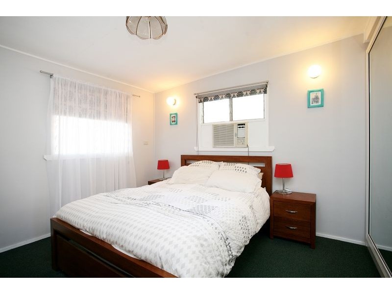 23 Kalmakuta Drive, Sandstone Point QLD 4511