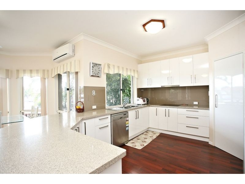 2 Skysail Court, Banksia Beach QLD 4507