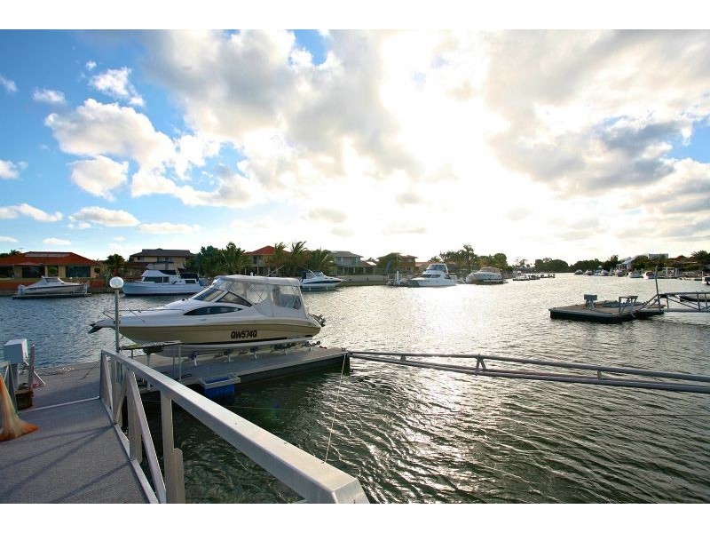2 Skysail Court, Banksia Beach QLD 4507
