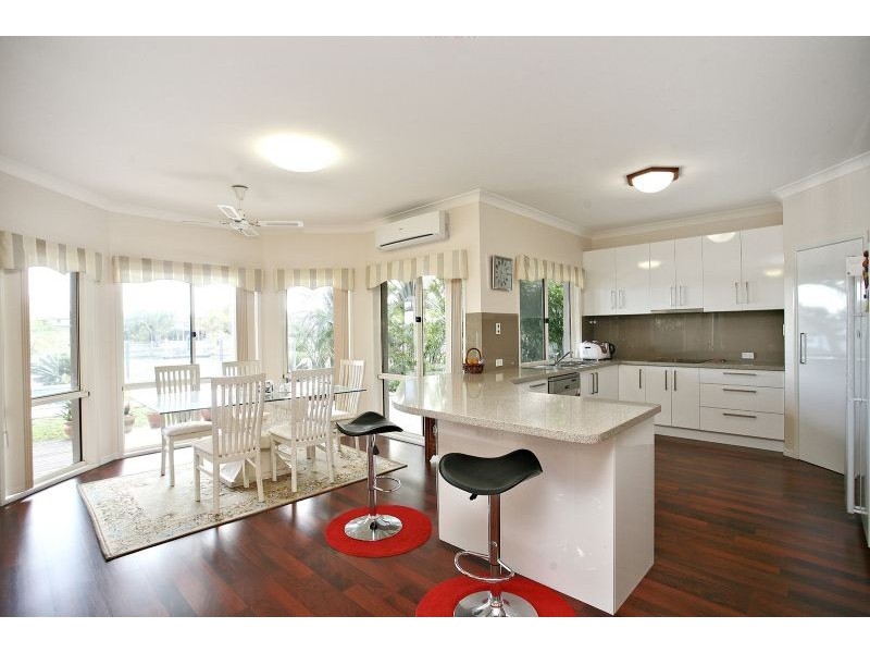 2 Skysail Court, Banksia Beach QLD 4507