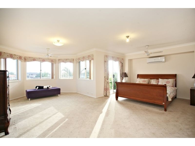 2 Skysail Court, Banksia Beach QLD 4507