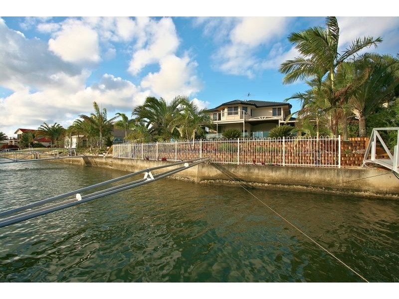 2 Skysail Court, Banksia Beach QLD 4507