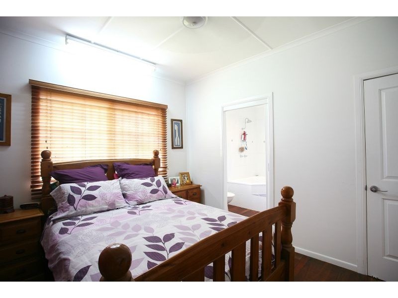 21 Bonham Street, Bongaree QLD 4507