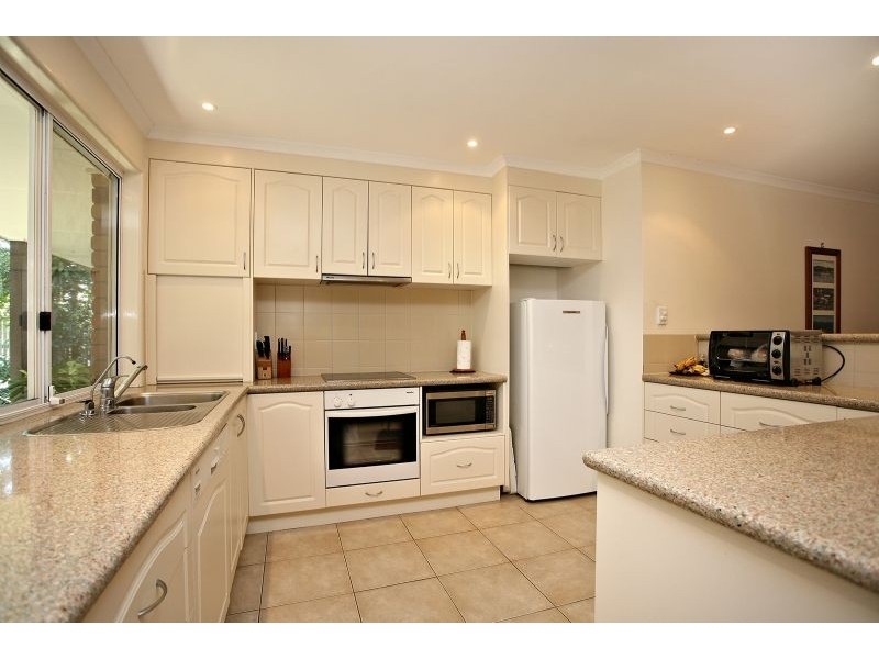 6 Sixth Avenue, Woorim QLD 4507