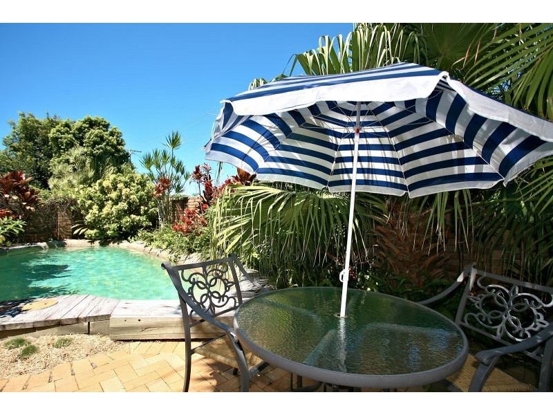 6 Sixth Avenue, Woorim QLD 4507
