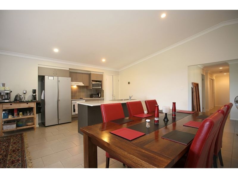 6 Treefrog Place, Ningi QLD 4511