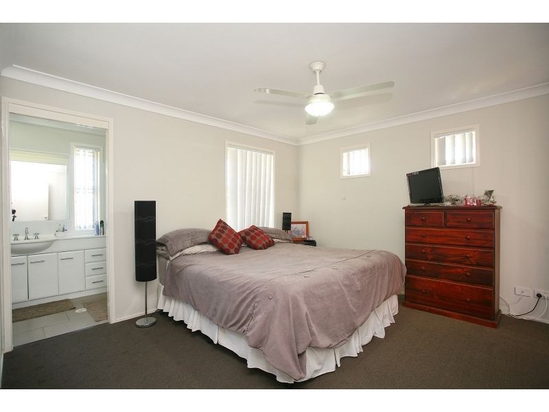 6 Treefrog Place, Ningi QLD 4511