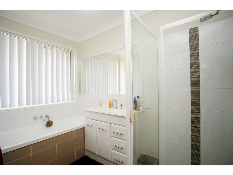 6 Treefrog Place, Ningi QLD 4511