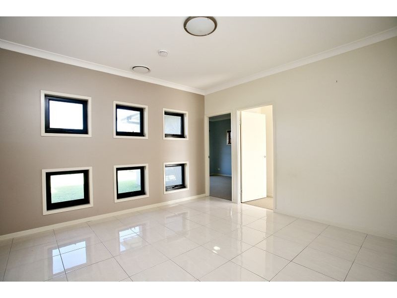 49 Cocos Drive, Ningi QLD 4511