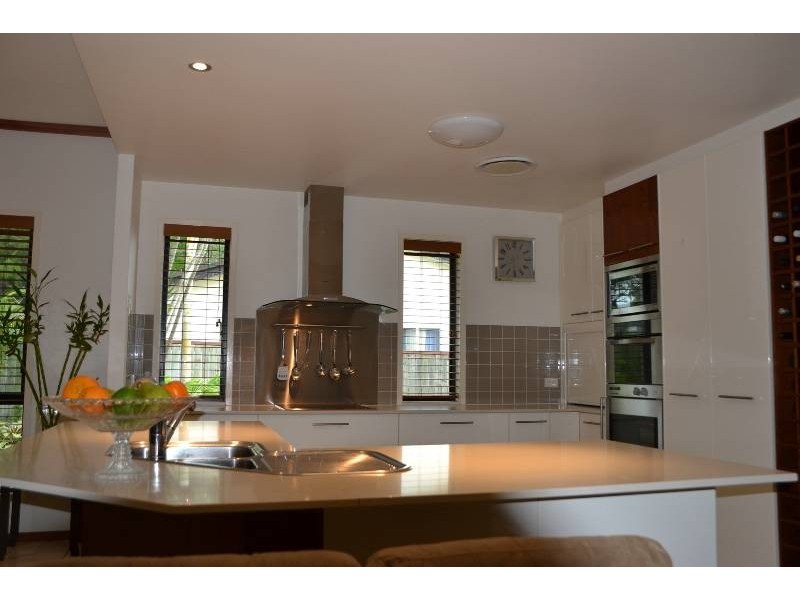 8 Avon Avenue, Banksia Beach QLD 4507