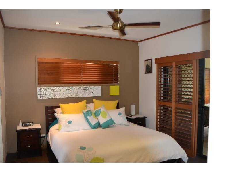 8 Avon Avenue, Banksia Beach QLD 4507