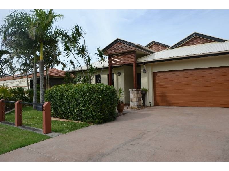 8 Avon Avenue, Banksia Beach QLD 4507